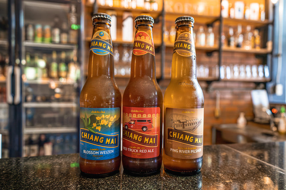 Koenji Guesthouse and Bar Chiangmai（高円寺ゲストハウス アンド バー チェンマイ）1階のバーで飲んだクラフトビール