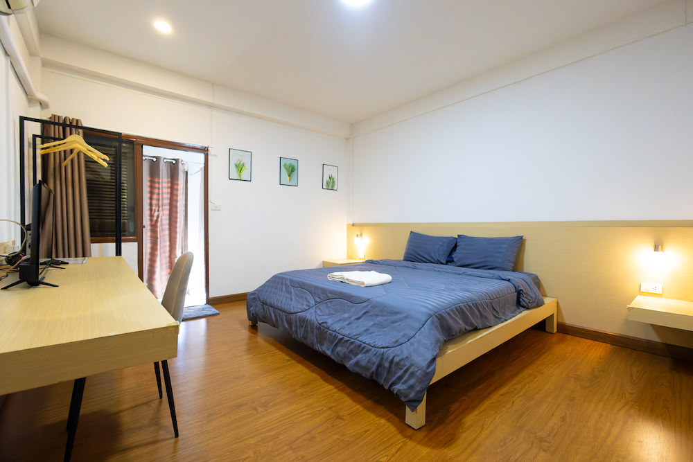 Koenji Guesthouse and Bar Chiangmai（高円寺ゲストハウス アンド バー チェンマイ）のシャワールーム付き個室１