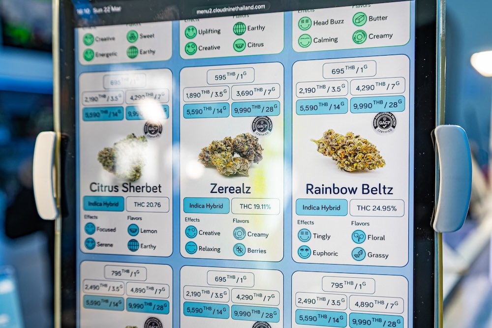 Cloud Nine Bangkok（クラウドナインバンコク）のメニューディスプレイ