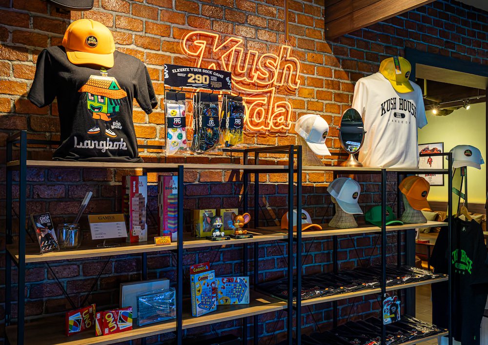 Kush House Bangkok(クッシュ ハウス バンコク)のアパレル