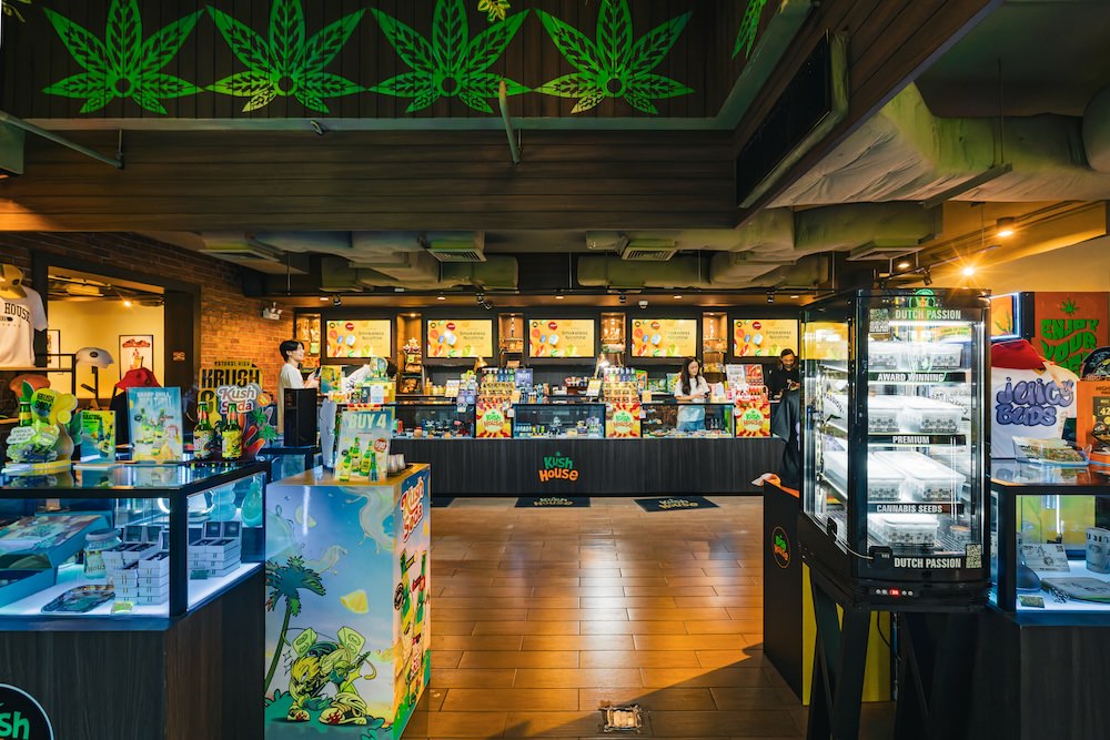 Kush House Bangkok(クッシュ ハウス バンコク)の店内1
