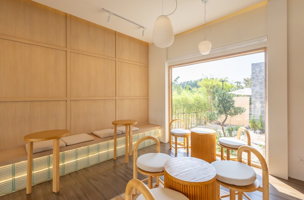 パタヤのプライベートバレルサウナ「TotonouNippon」のカフェスペース