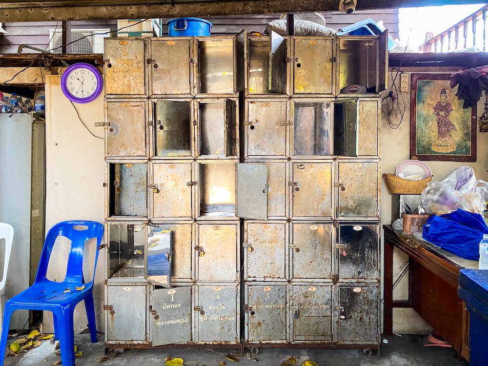 ワットカチョンシリのハーバルスチームサウナのロッカー