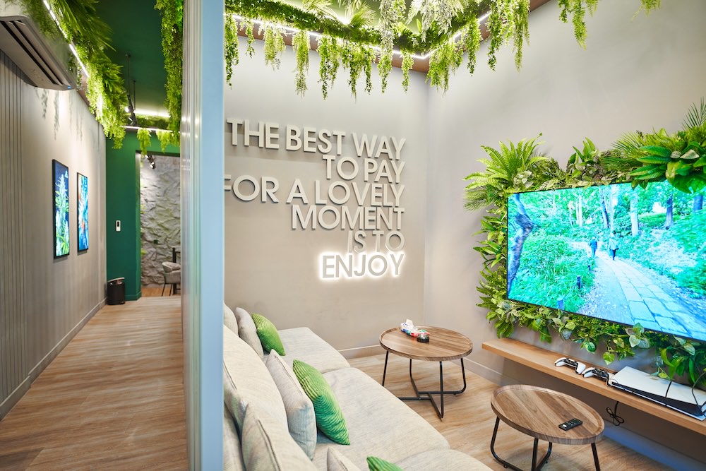 タイのディスペンサリー「WeedeN」の店内3