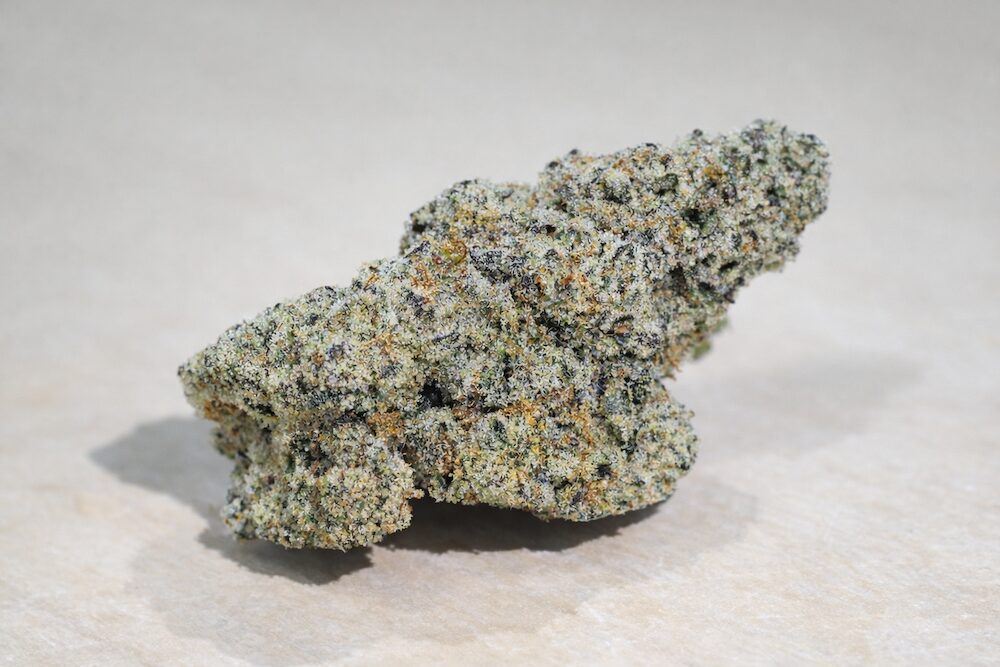 タイのディスペンサリー「WeedeN」で購入した大麻「Mango Sticky Rice」