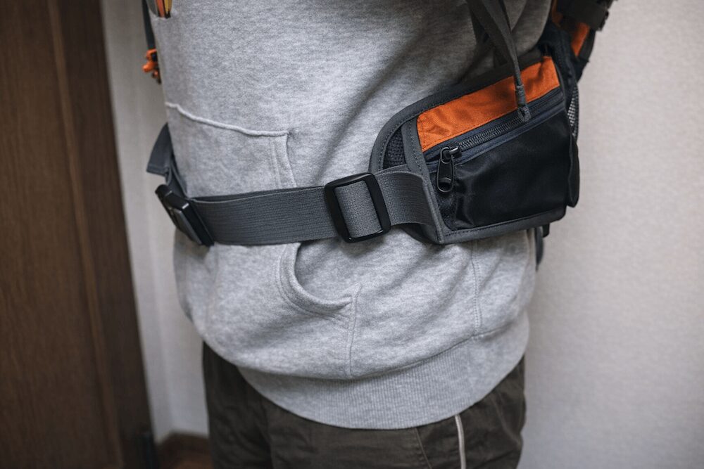 バックパックのウエストハーネス