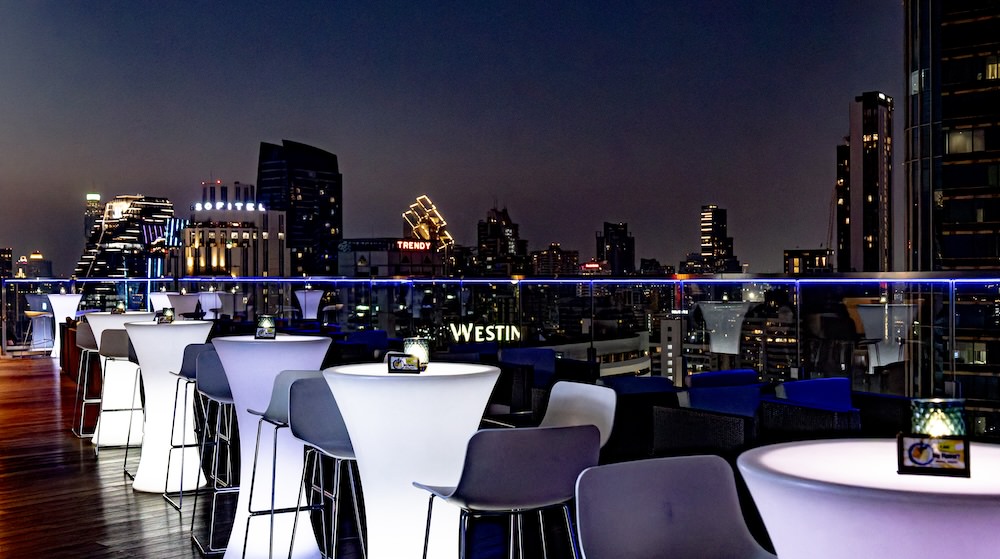 ソラリア西鉄ホテルバンコク（Solaria Nishitetsu Hotel Bangkok）のルーフトップバー「Trans Blue」１