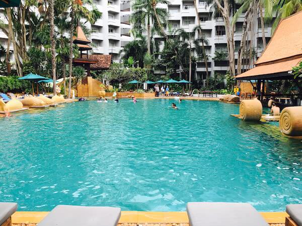 AVANI パタヤ リゾート&スパ (AVANI Pattaya Resort & Spa)のプール１