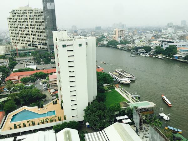 ミレニアム ヒルトン バンコク（Millennium Hilton Bangkok）の客室から見える景色１