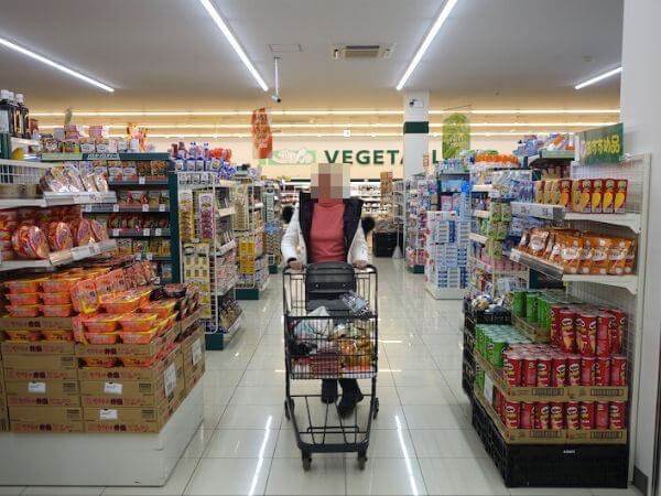 ニセコのスーパーマーケット