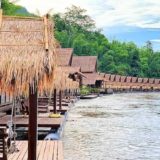 ザ フロートハウス リバークワイ リゾート(The Float House River Kwai Resort)各客室棟のフローティングテラス