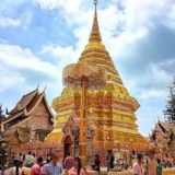 ドイステープ寺院の頂上にある黄金の仏塔