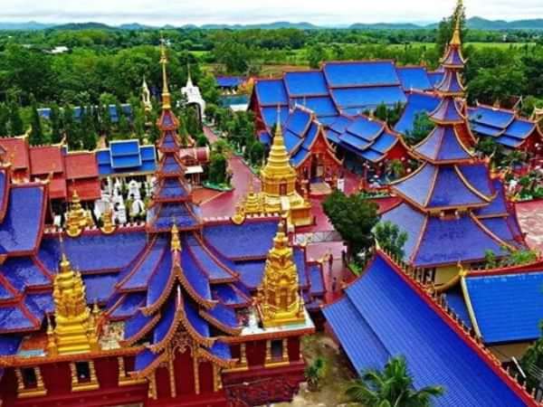 上空から見たワット ピパットモンコン（Wat Pipat Mongkol / วัดพิพัฒน์มงคล）